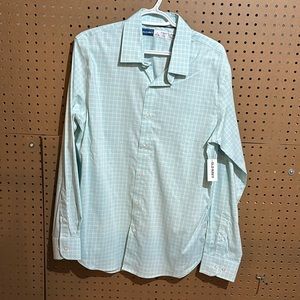 Men’s Old Navy, medium dress shirt, slim fit